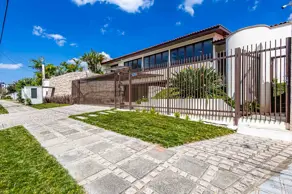 Imagem 2 - Casa em Ahú, Curitiba - PR