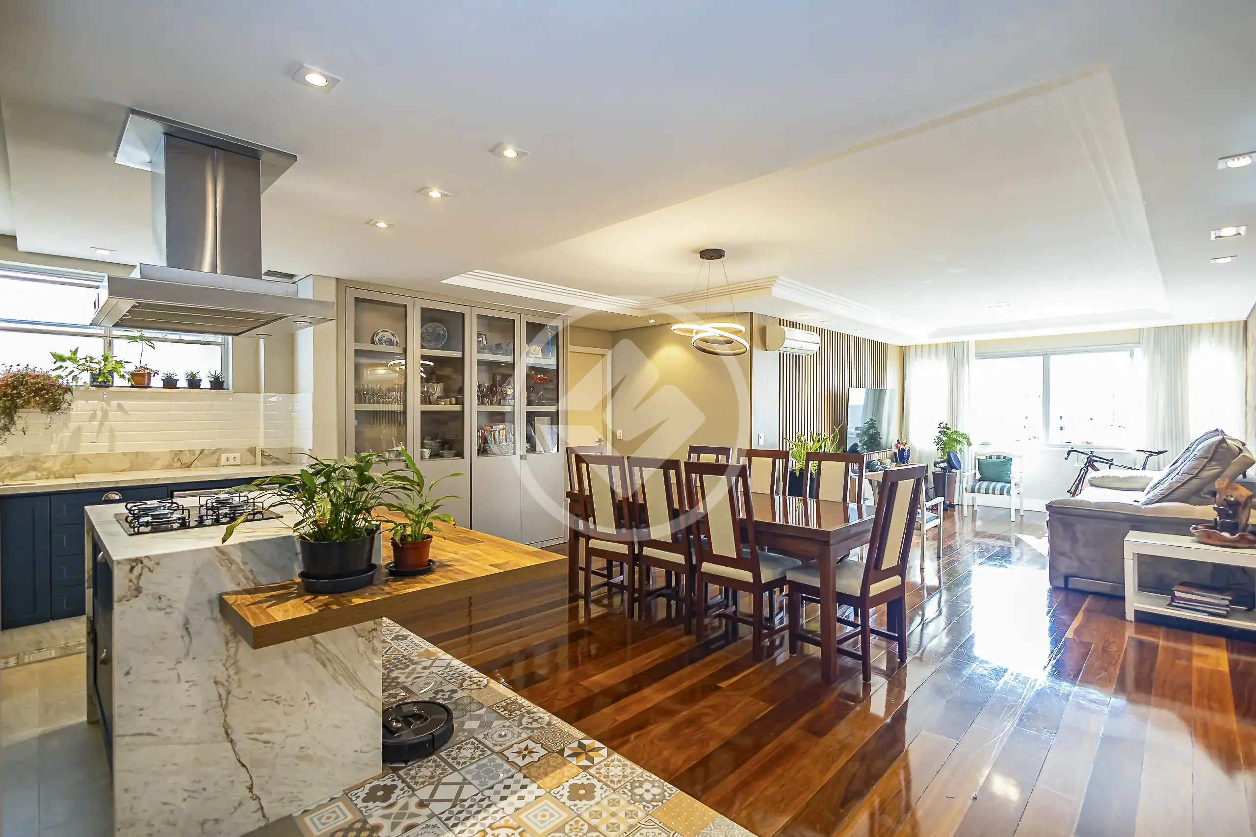 Imagem 1 - Apartamento em CHAMPUGNAT, Curitiba - PR