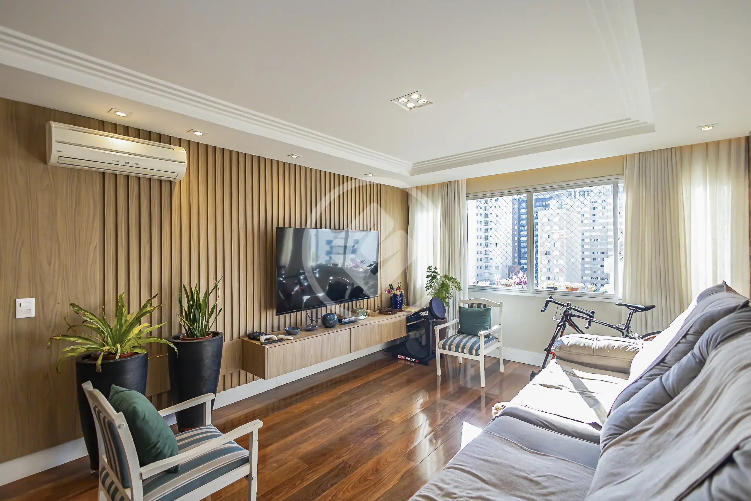 Imagem 3 - Apartamento em CHAMPUGNAT, Curitiba - PR