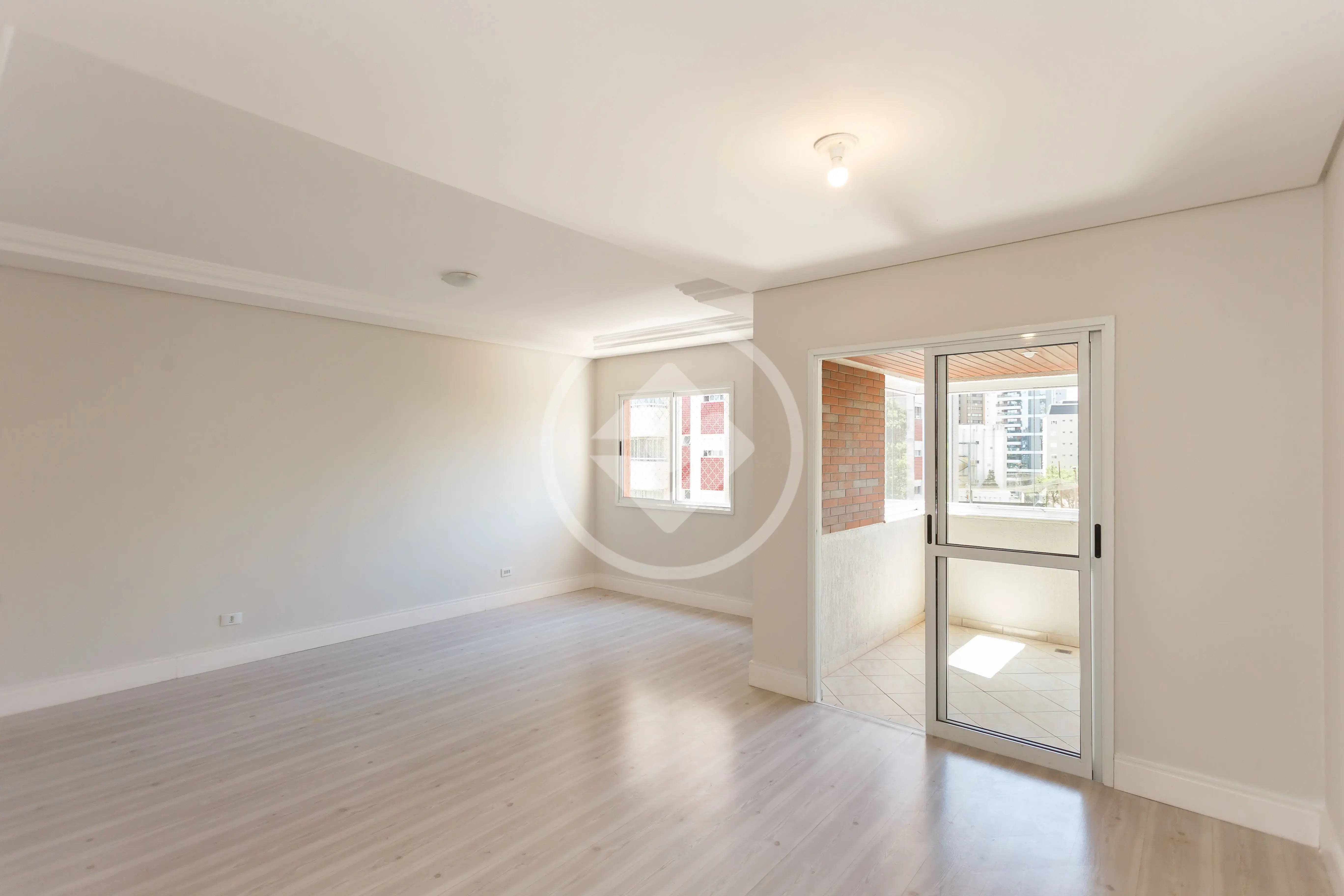 Imagem 1 - Apartamento em AHU, Curitiba - PR
