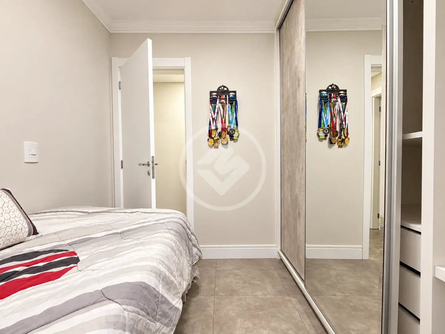 Apartamento à venda no bairro Capão Raso, Curitiba – foto 6 de 17