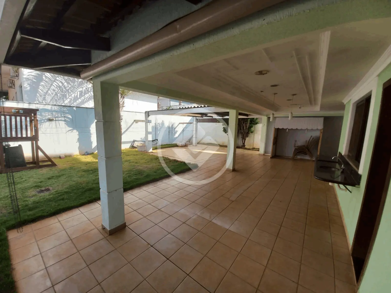 Imagem 3 - Sobrado Em Condomínio em JARDIM MADRI, Goiânia - GO