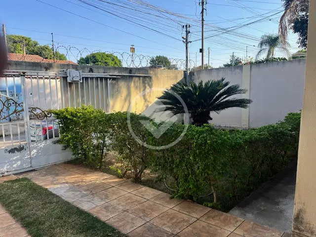 Imagem 2 - Casa em Setor Garavelo, Goiânia - GO