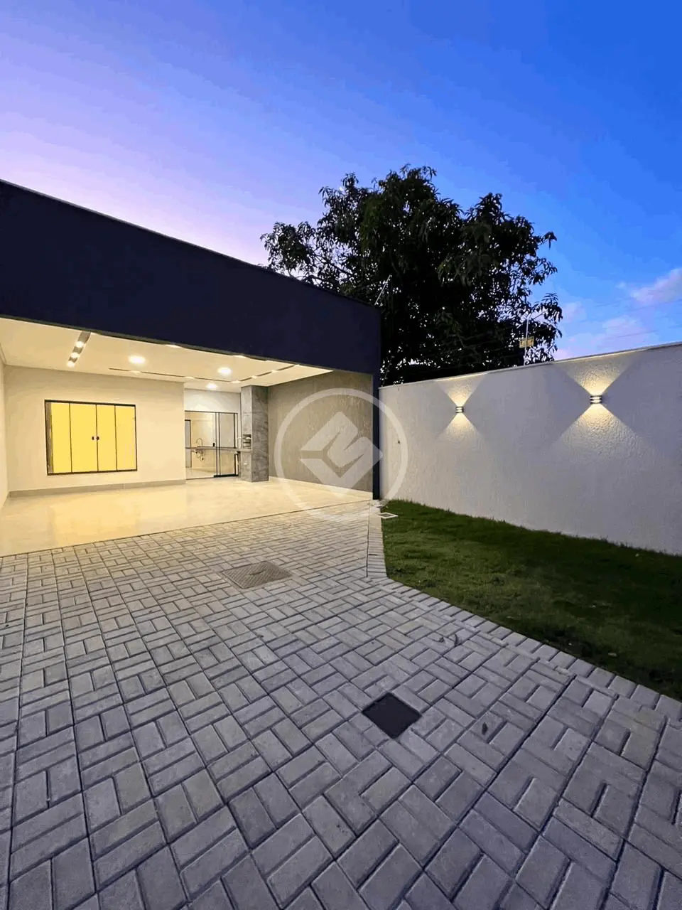 Casa Jardim Tropical, Aparecida de Goiânia - GO — foto 1