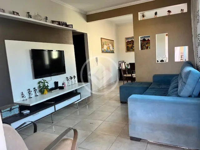 Imagem 4 - Casa em Setor Garavelo, Goiânia - GO
