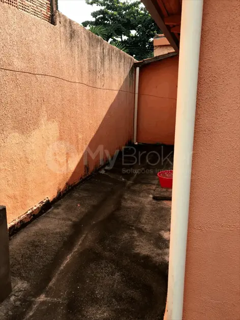 Imagem 2 - Casa em JARDIM EUROPA, Goiânia - GO