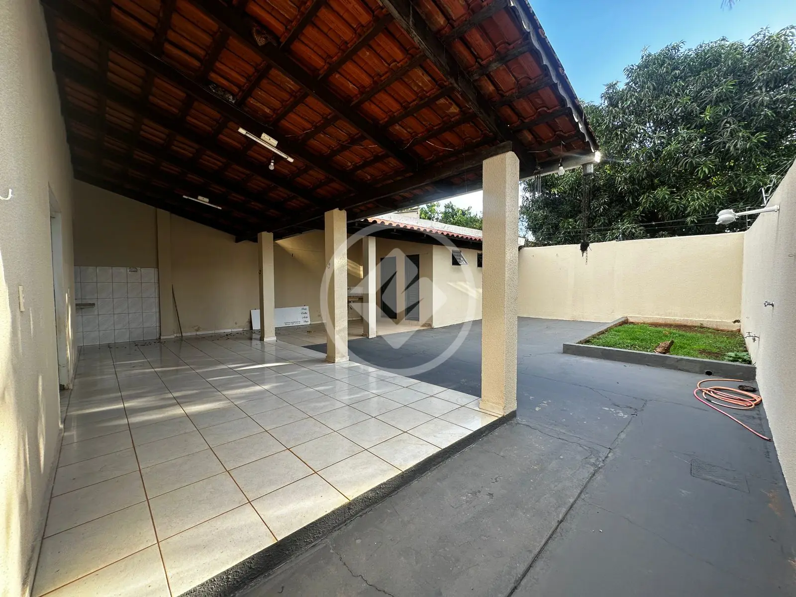 Imagem 1 - Sobrado em Setor Garavelo, Aparecida de Goiânia - GO