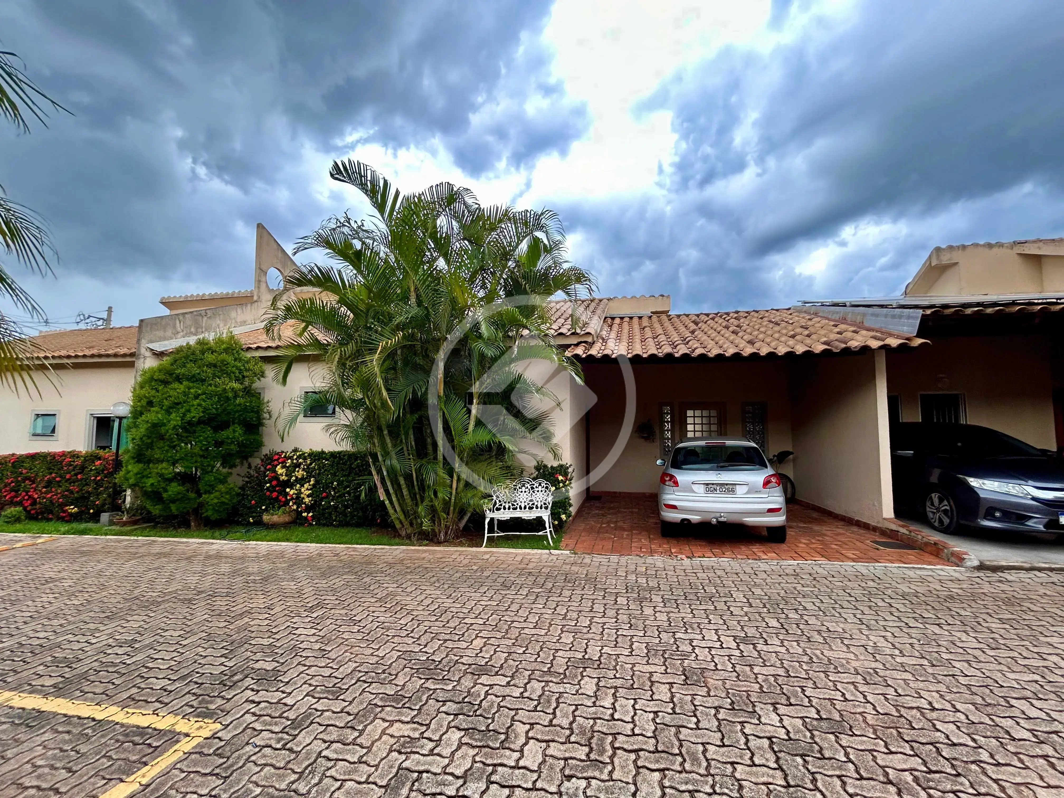 Image 2 - Casa em Jardim Imperial, Aparecida de Goiânia - GO