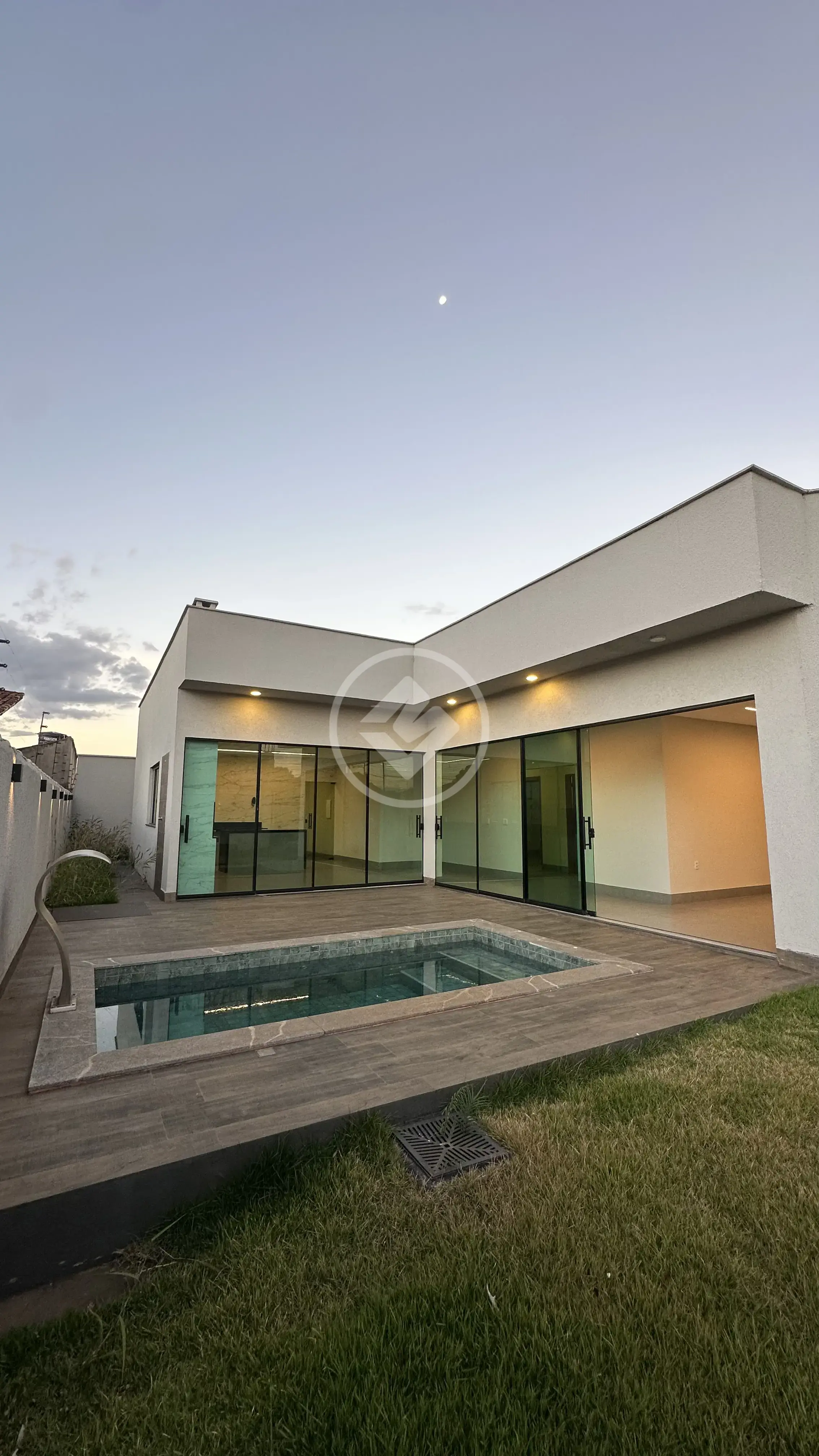 Imagem 1 - Casa em Vila Santa Helena, Goiânia - GO