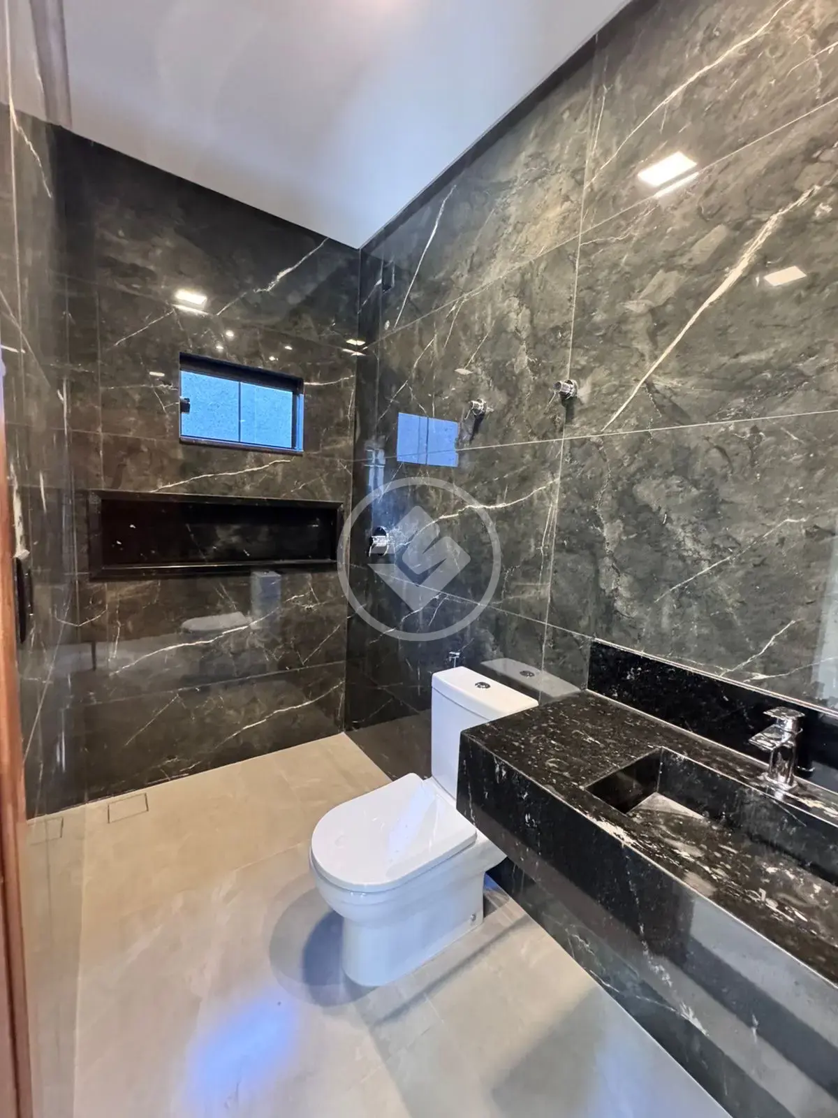 Imagem 2 - Casa em Residencial Santa Fé I, Goiânia - GO