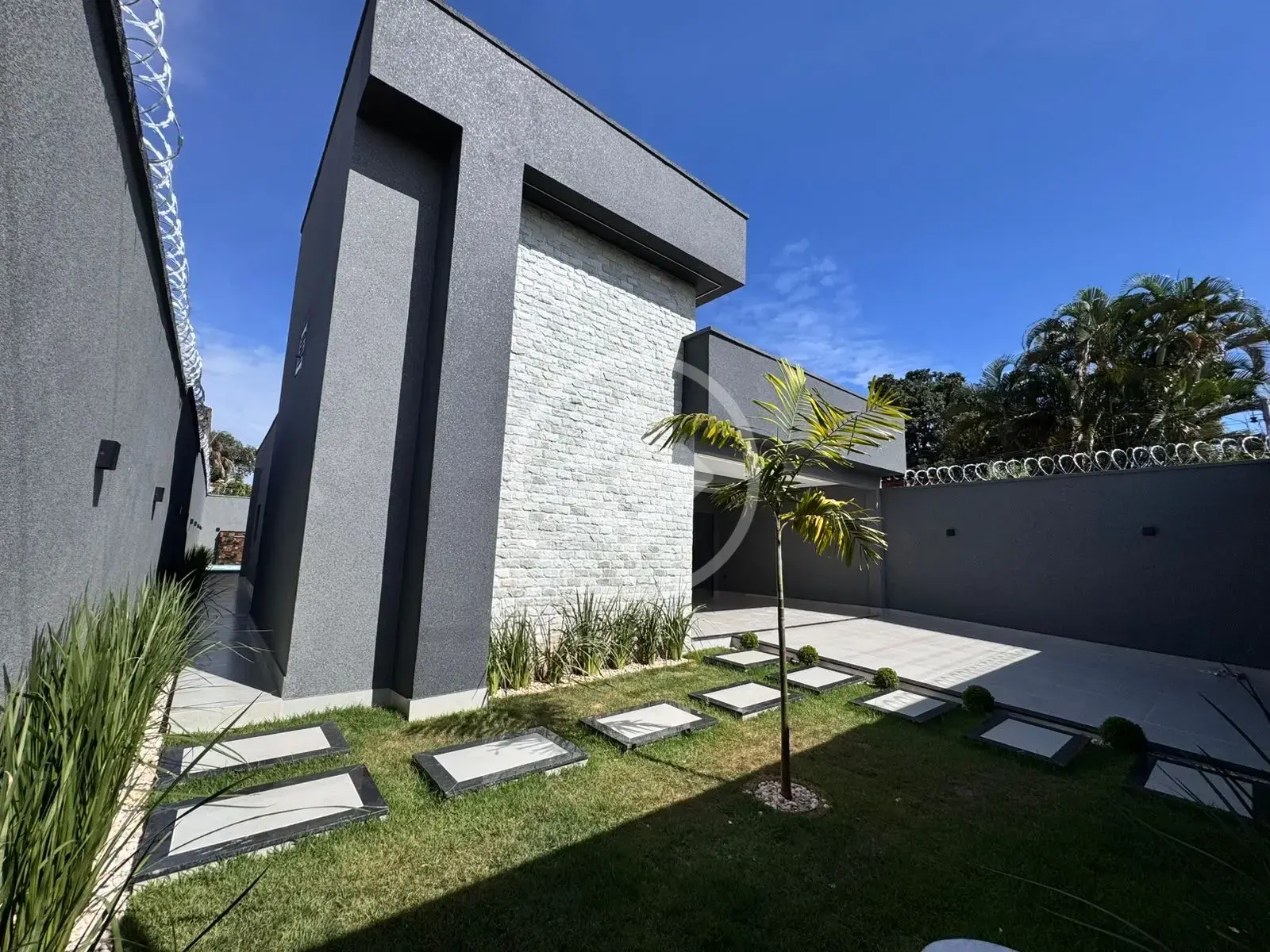 Image 2 - Casa em Condomínio Residencial Santa Rita, Goiânia - GO