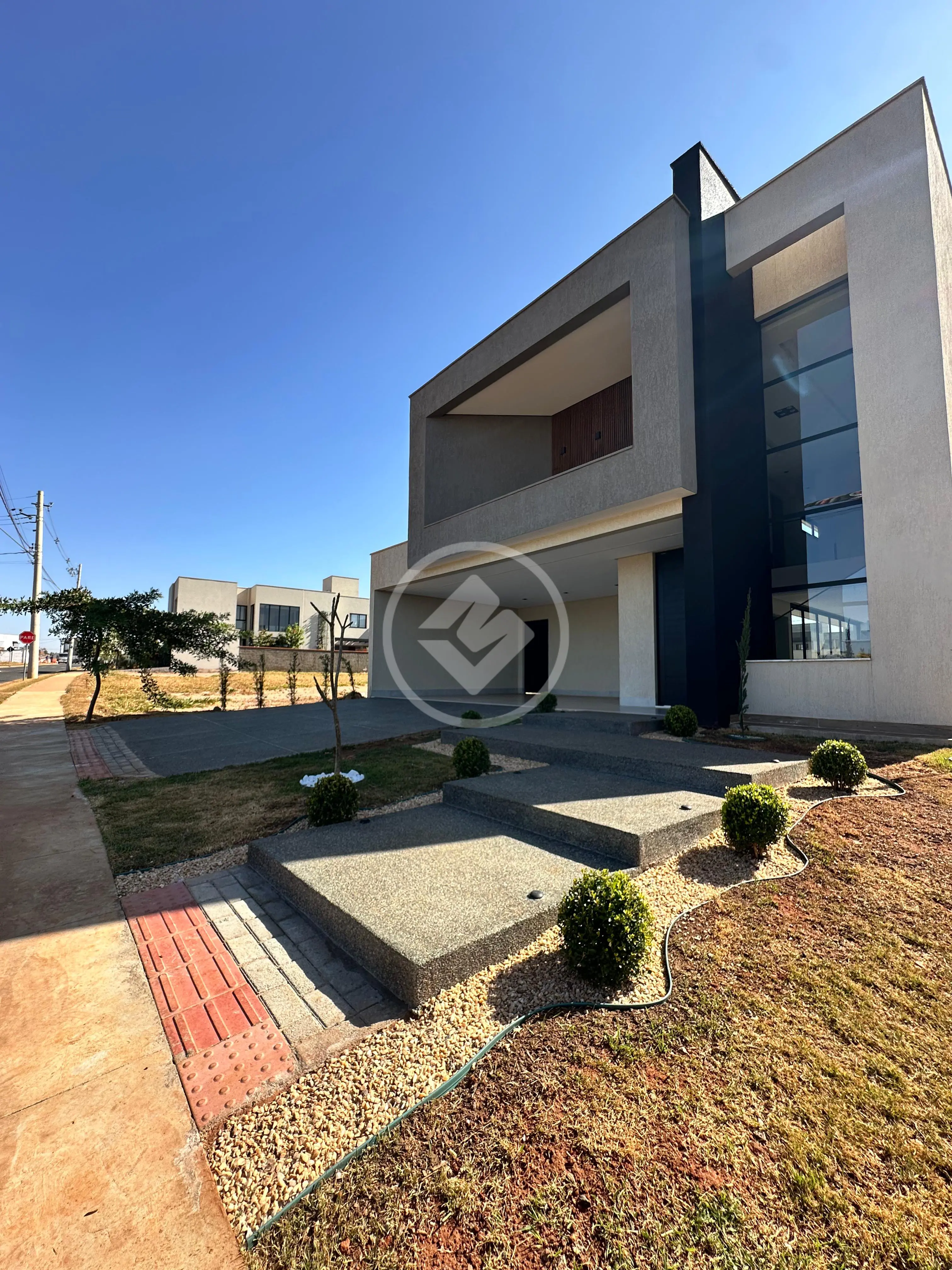 Sobrado Em Condomínio Residencial Parqville Jacarandá, Aparecida de Goiânia - GO — foto 2