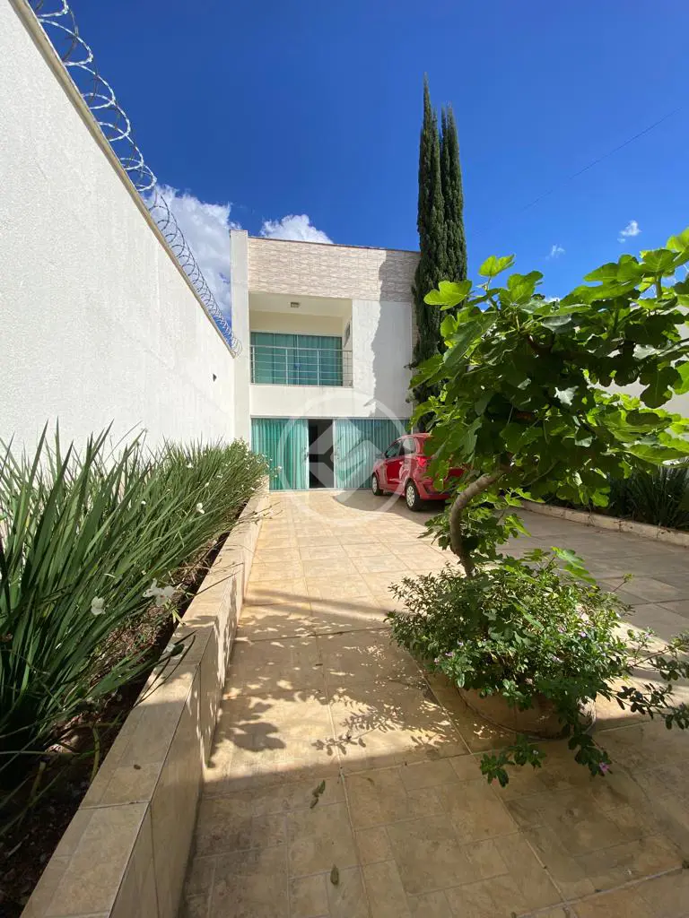 Sobrado Jardim Santo Antônio, Goiânia - GO — foto 1
