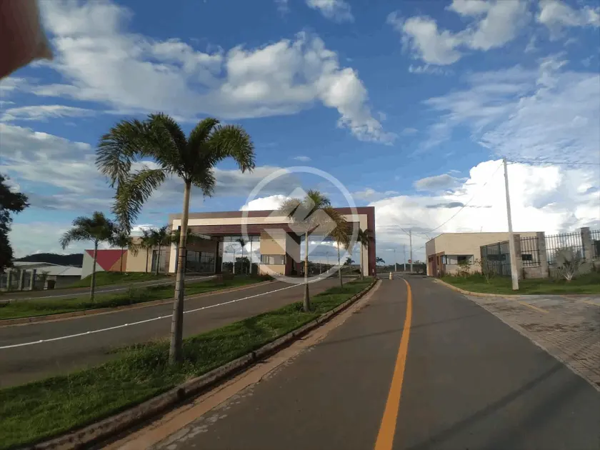 Imagem 1 - Terreno Condomínio em CONDOMÍNIO SOLAR ITÁLIA, Senador Canedo - GO