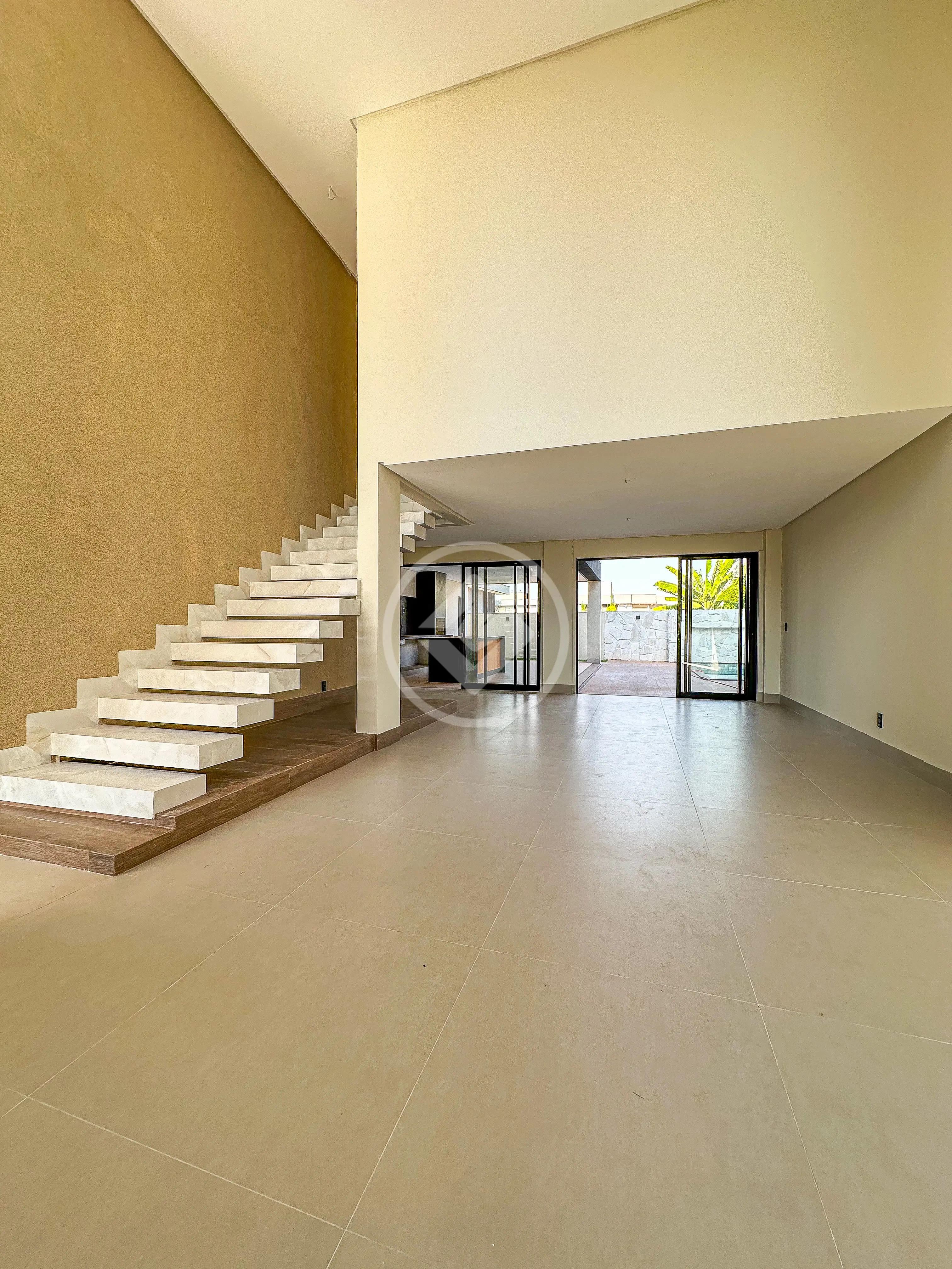 Sobrado Em Condomínio Residencial Goiânia Golfe Clube, Goiânia - GO — foto 1