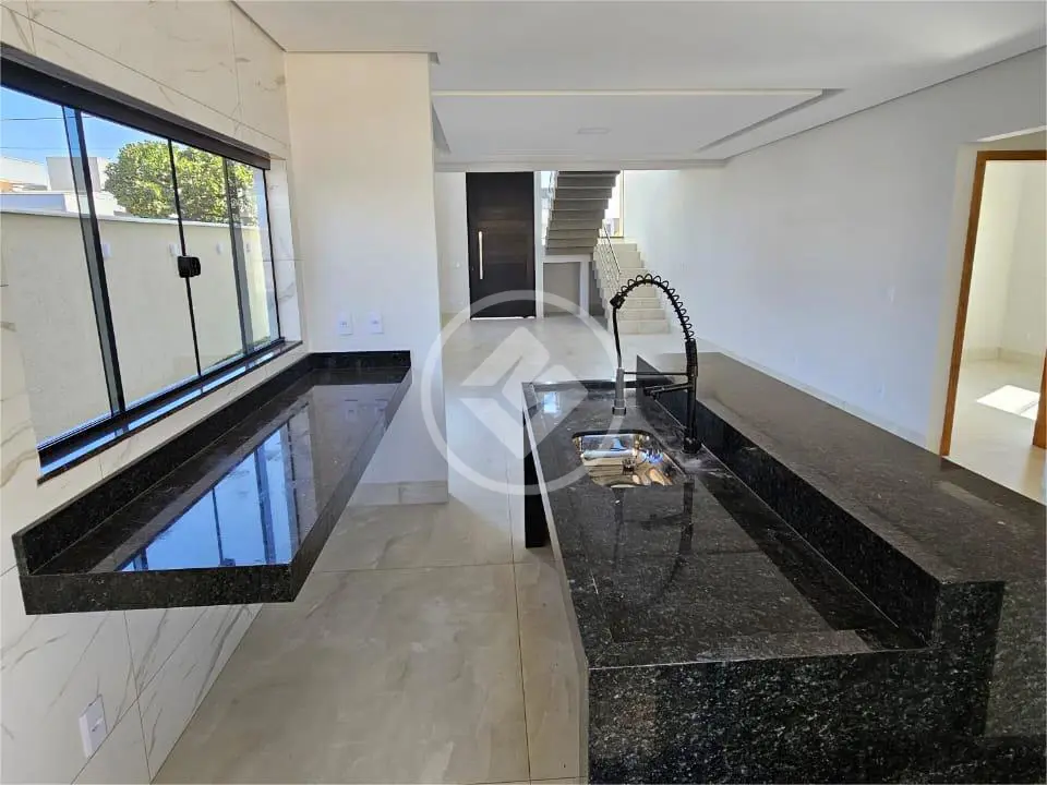 Imagem 3 - Sobrado Em Condomínio em Residencial Parqville Jacarandá, Aparecida de Goiânia - GO