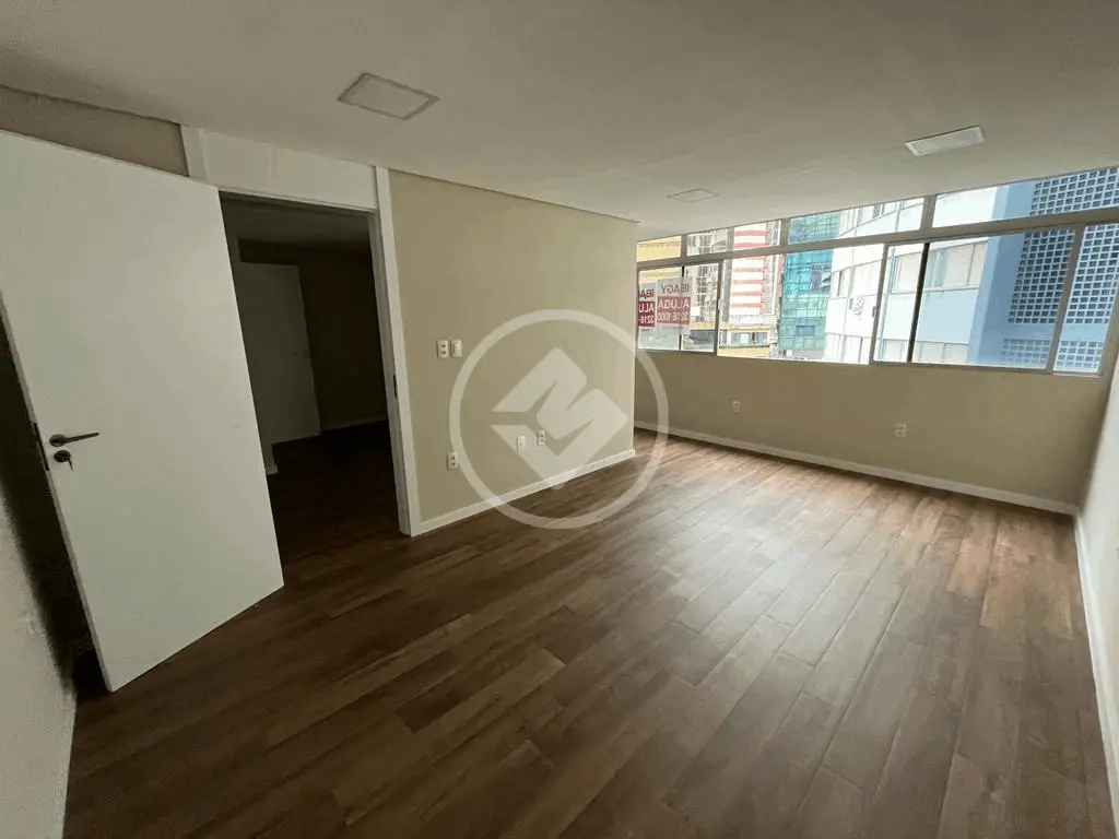 Imagem 1 - Sala Comercial em Centro, Florianópolis - SC