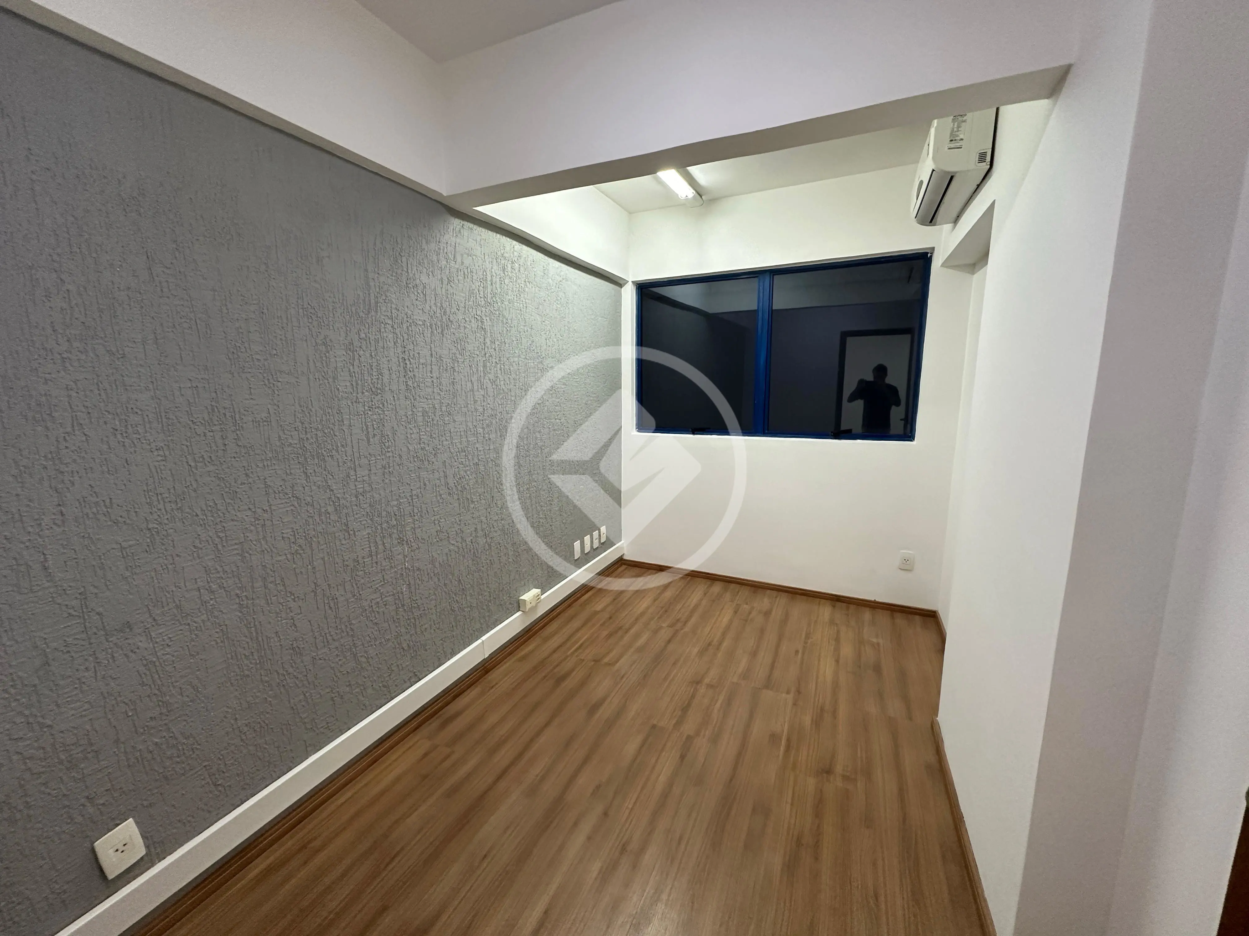 Imagem 2 - Sala Comercial em Centro, Florianópolis - SC