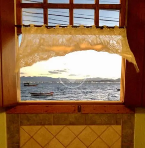 Imagem 2 - Casa Comercial em Sambaqui, Florianópolis - SC