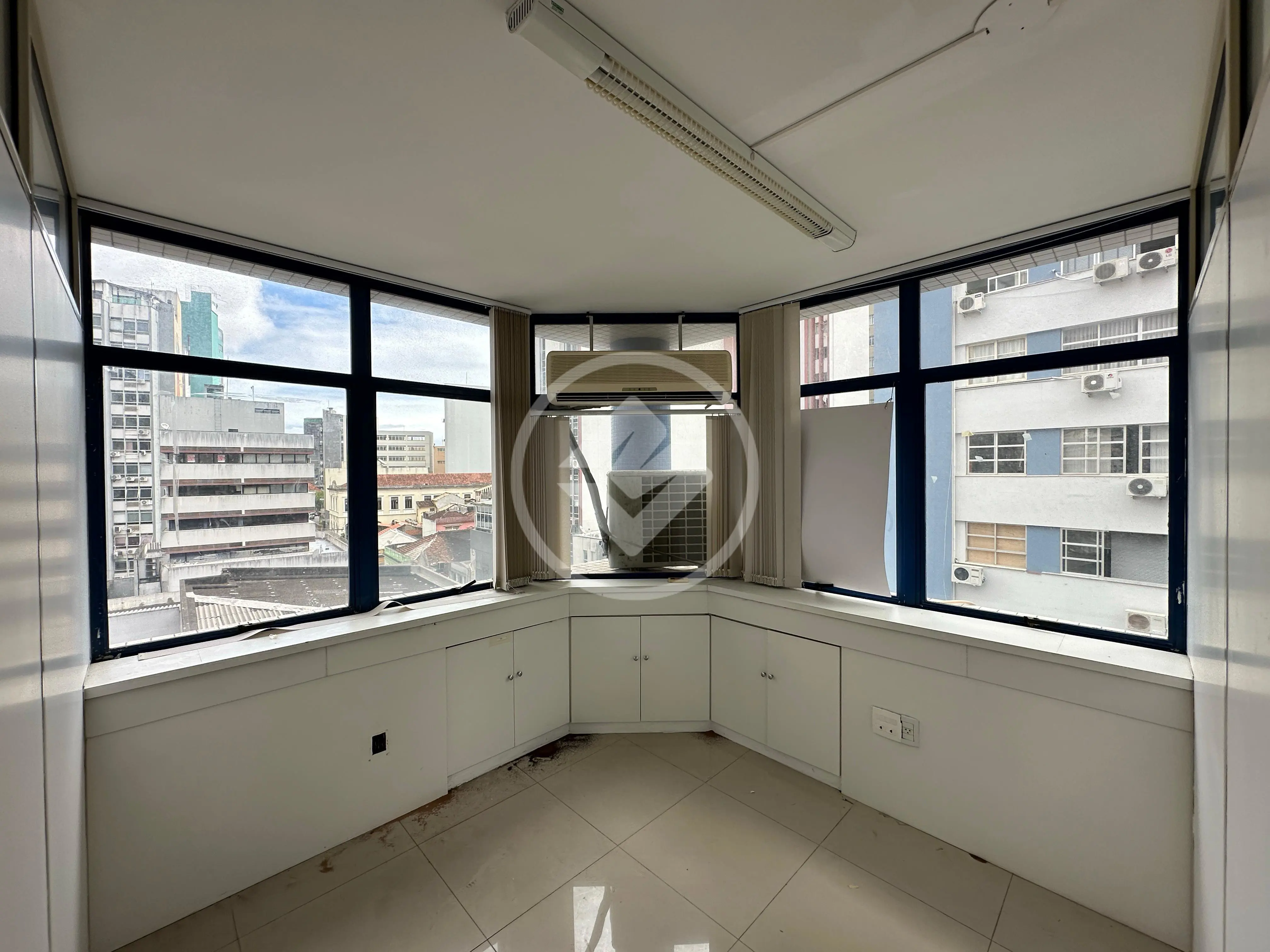 Imagem 1 - Sala Comercial em Centro, Florianópolis - SC