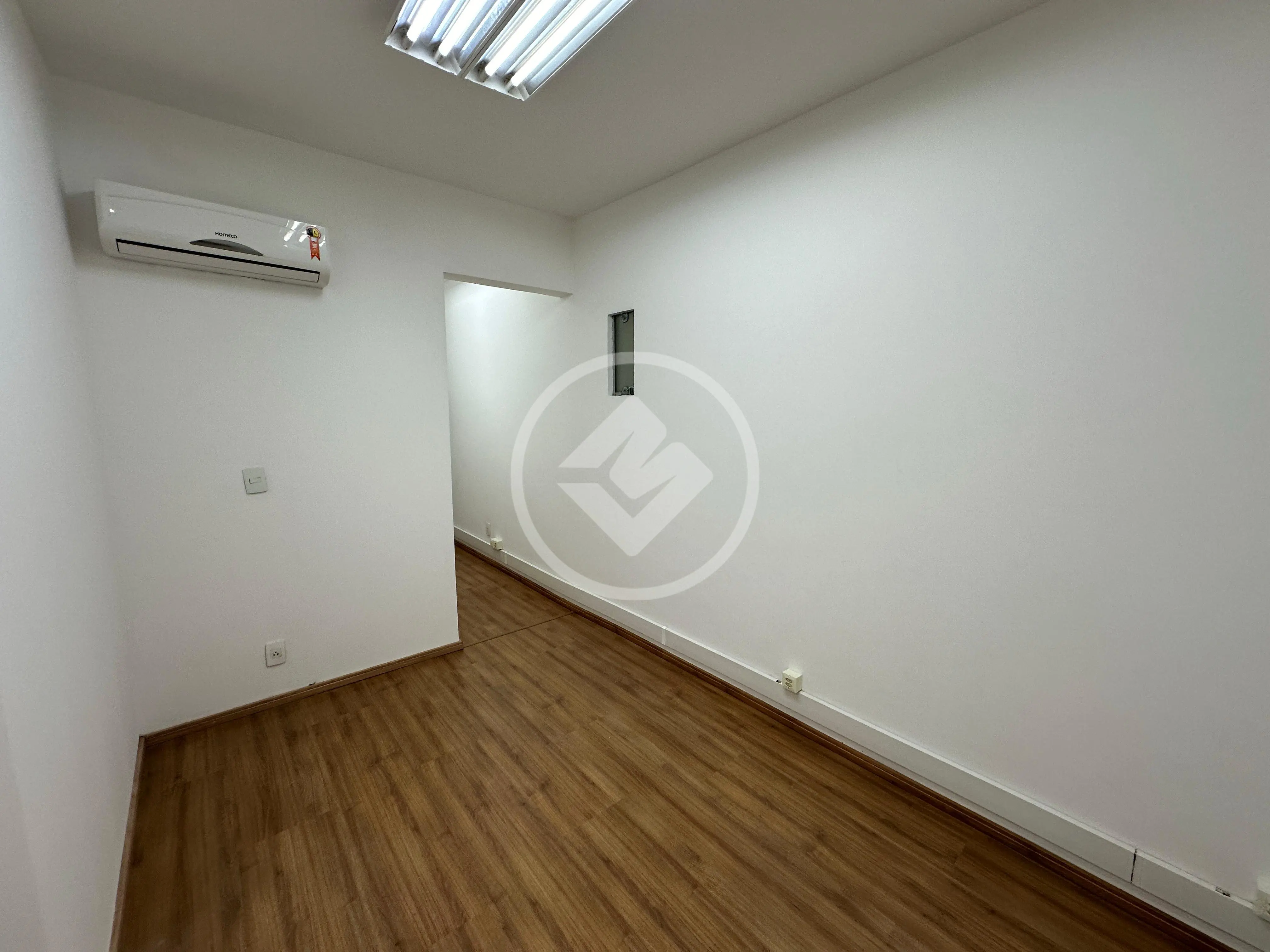 Imagem 1 - Sala Comercial em Centro, Florianópolis - SC