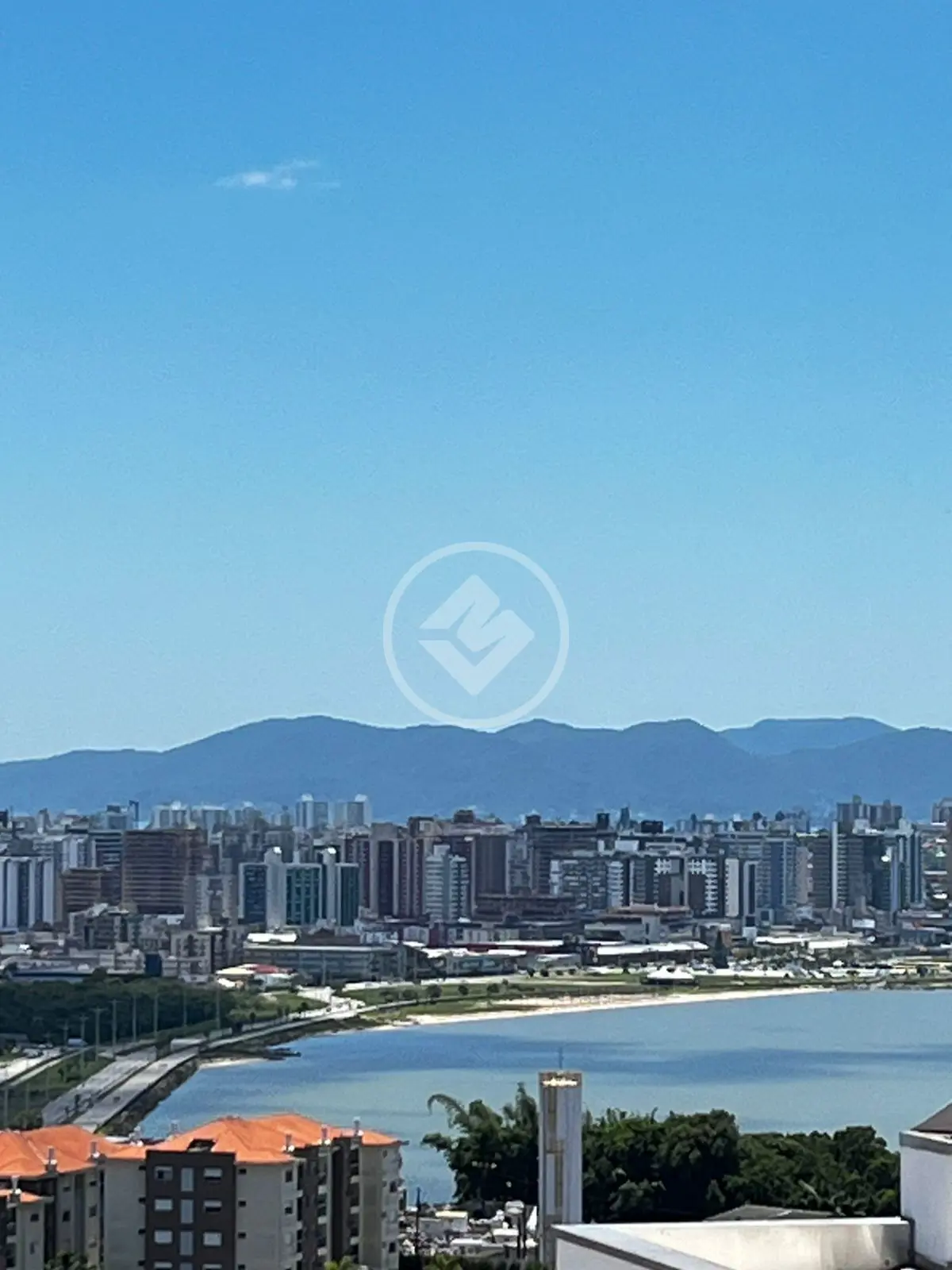 Imagem 1 - Sobrado em Centro, São José - SC