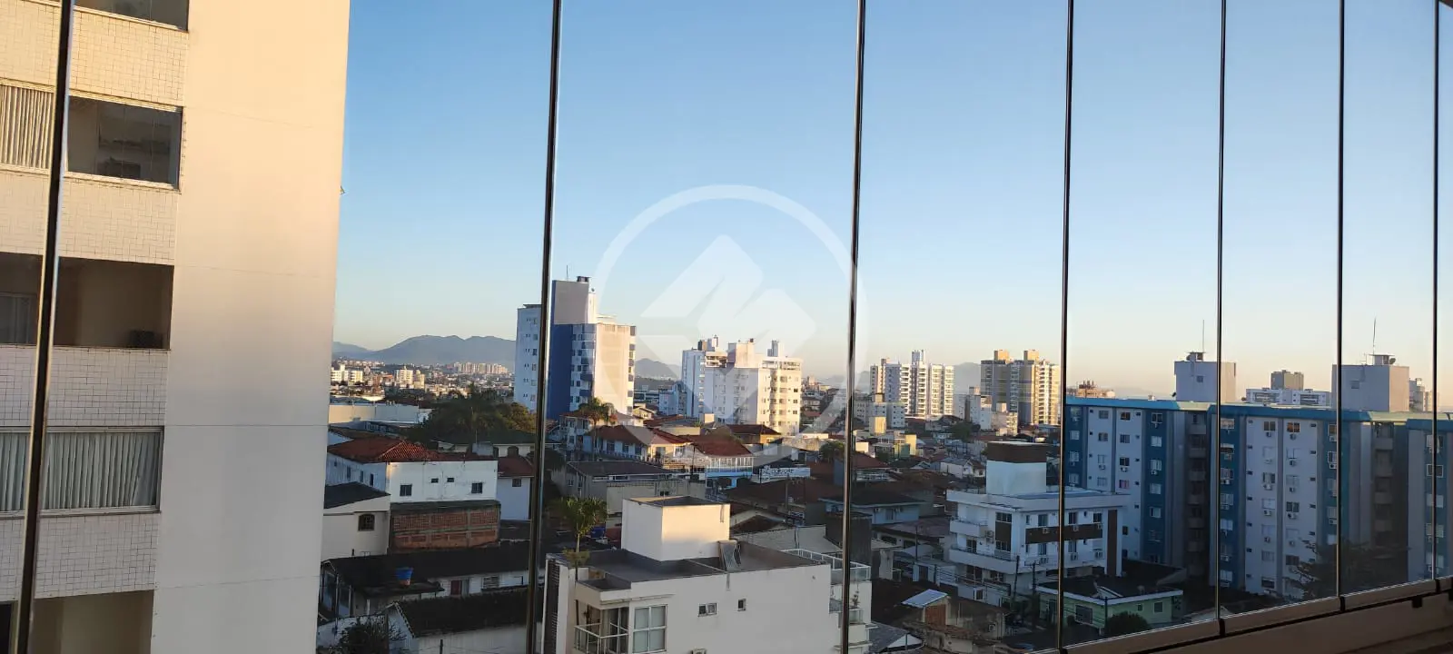 Imagem 1 - Apartamento em Barreiros, São José - SC