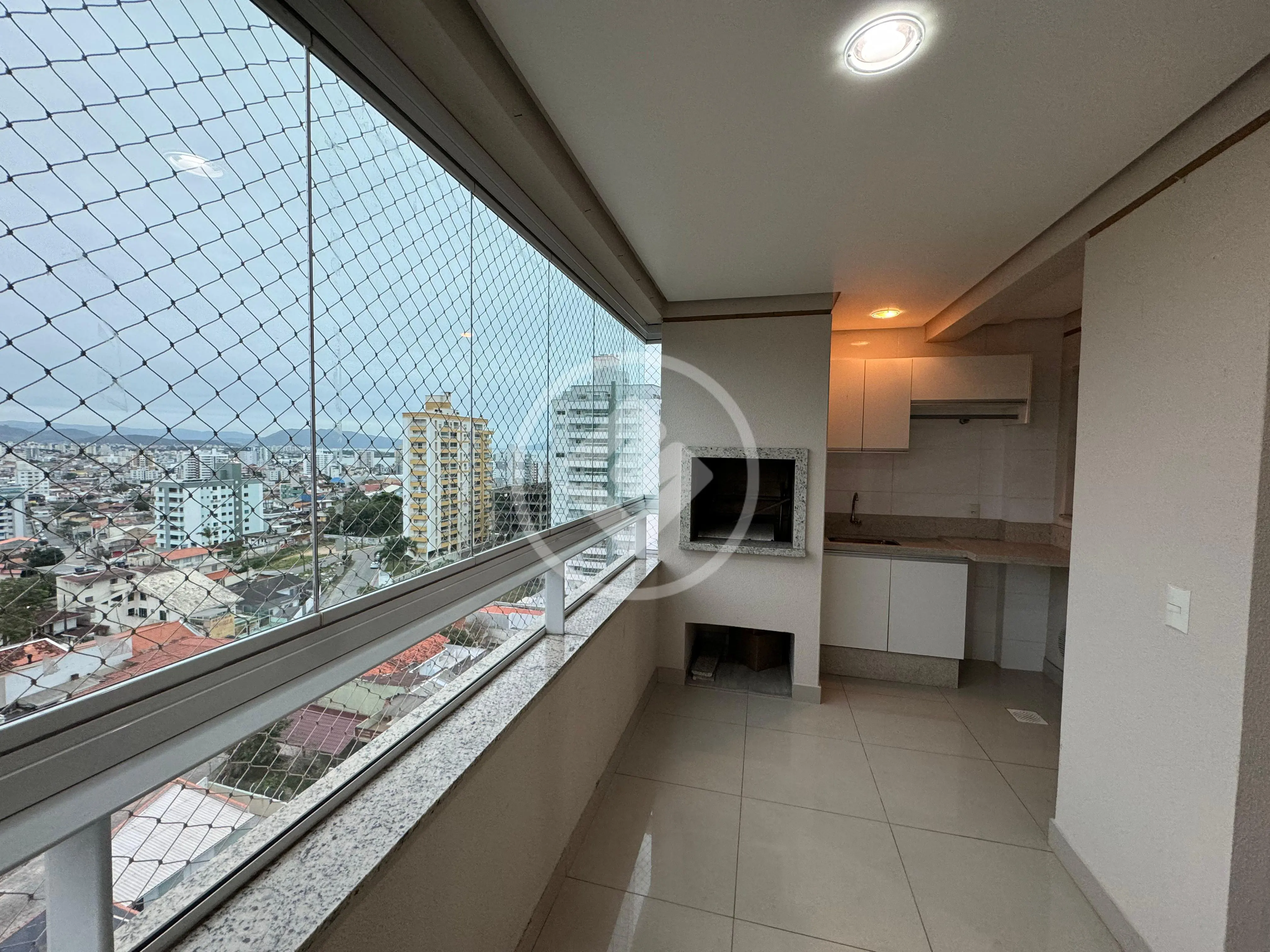 Imagem 2 - Apartamento em Barreiros, São José - SC