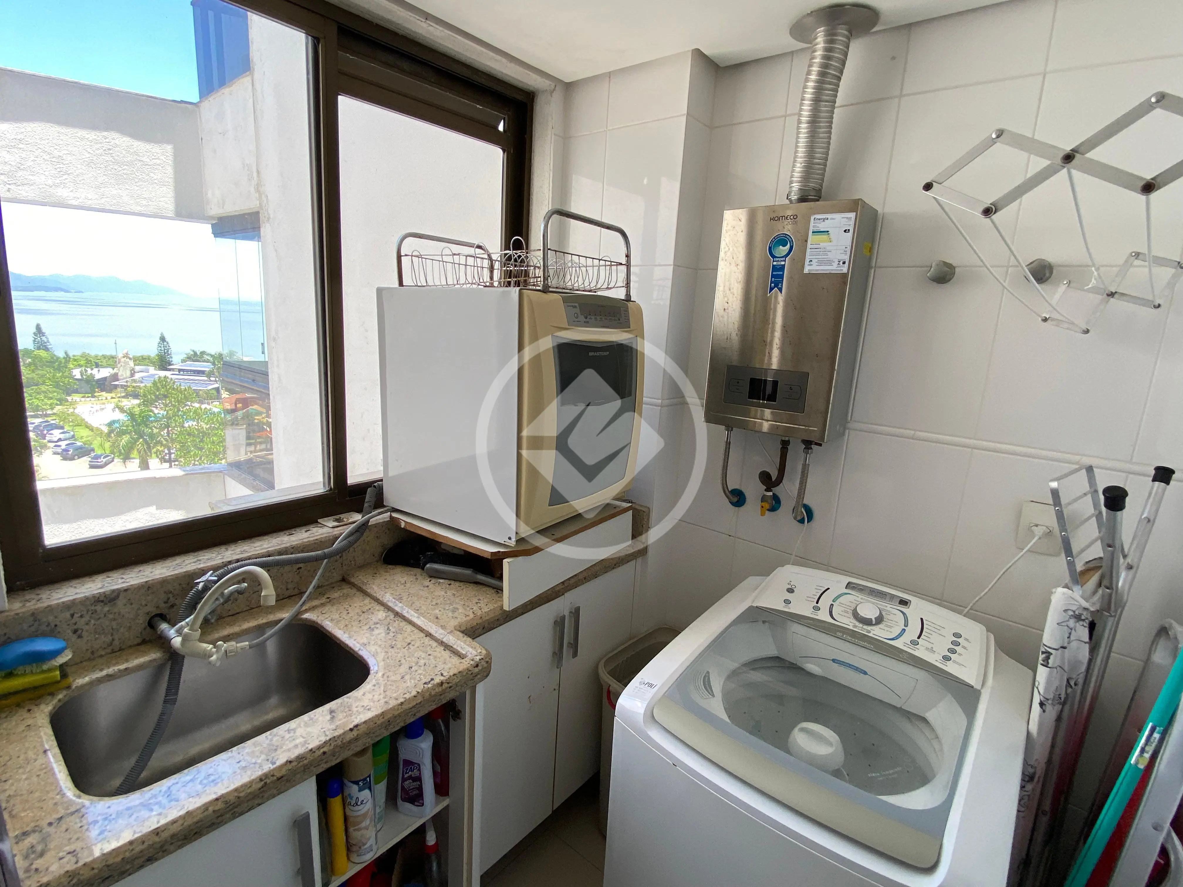 Apartamento COQUEIROS, Florianópolis - SC — foto 2
