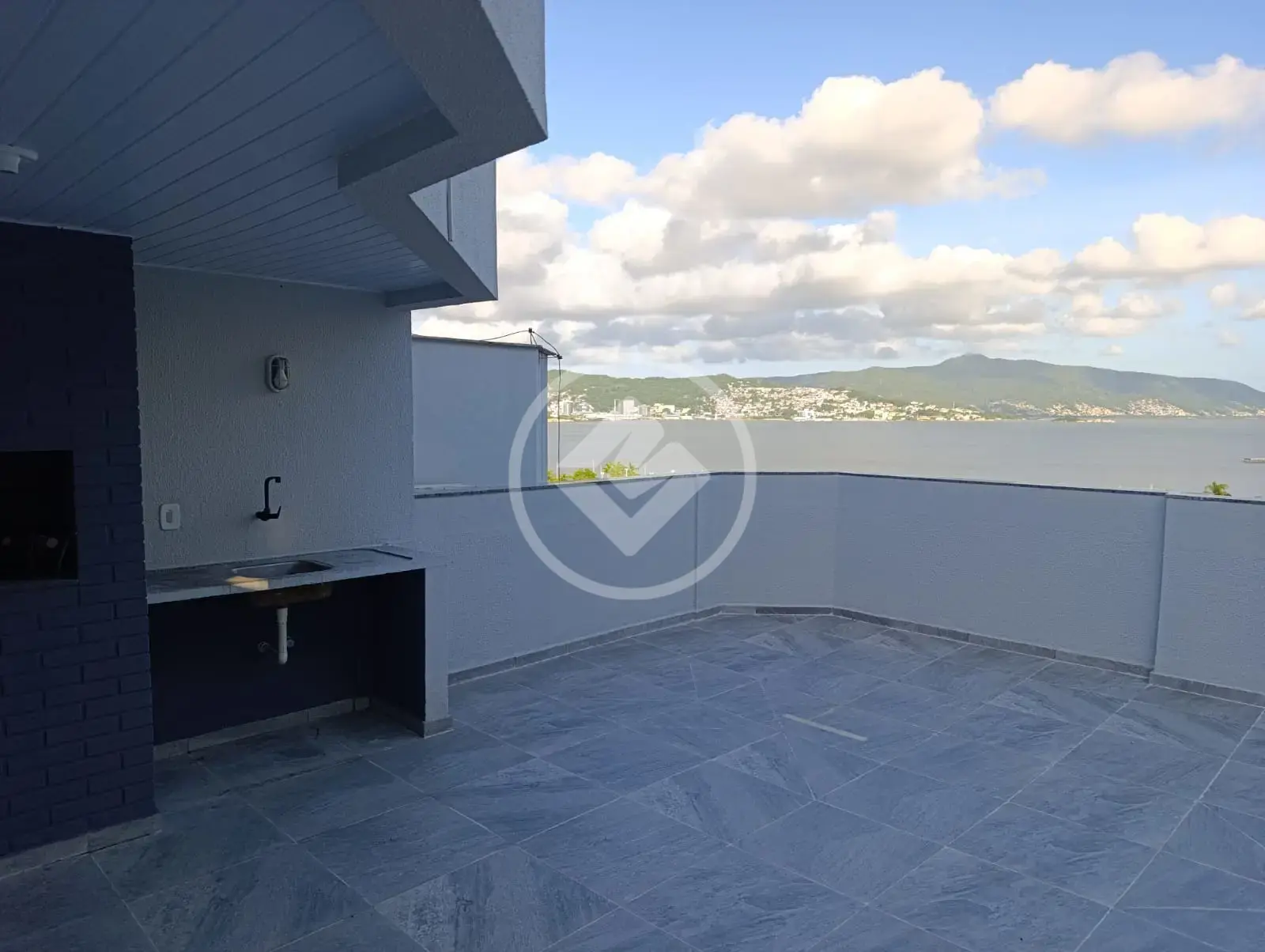 Imagem 1 - Apartamento em COQUEIROS, Florianópolis - SC