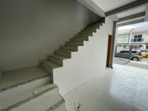 Imagem 2 - Sobrado em Potecas, São José - SC