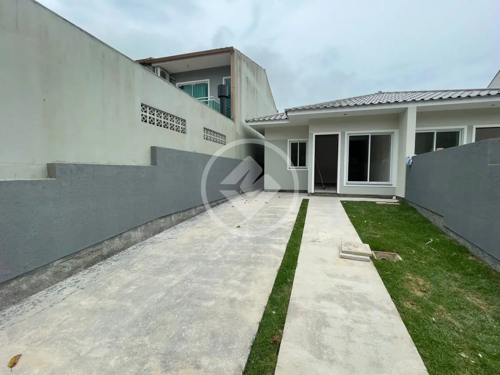 Image 2 - Sobrado em Potecas, São José - SC
