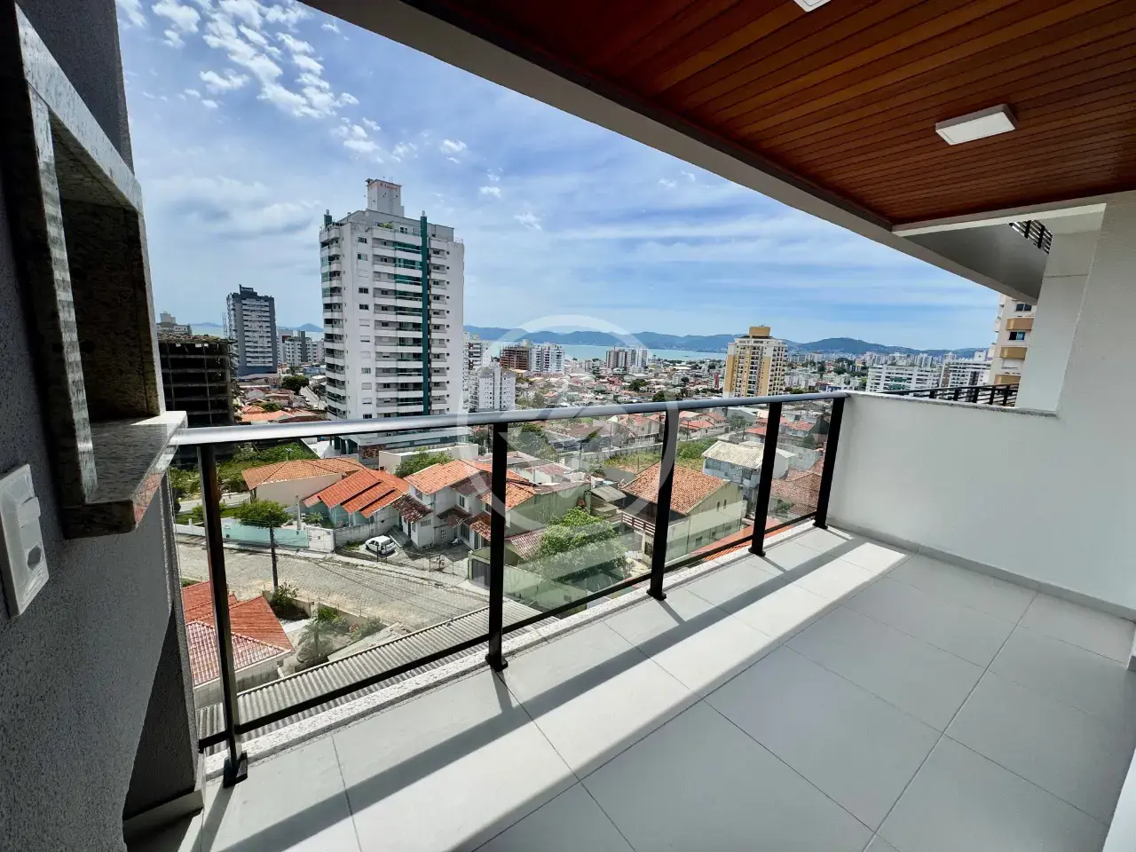 Imagem 1 - Apartamento em Barreiros, São José - SC
