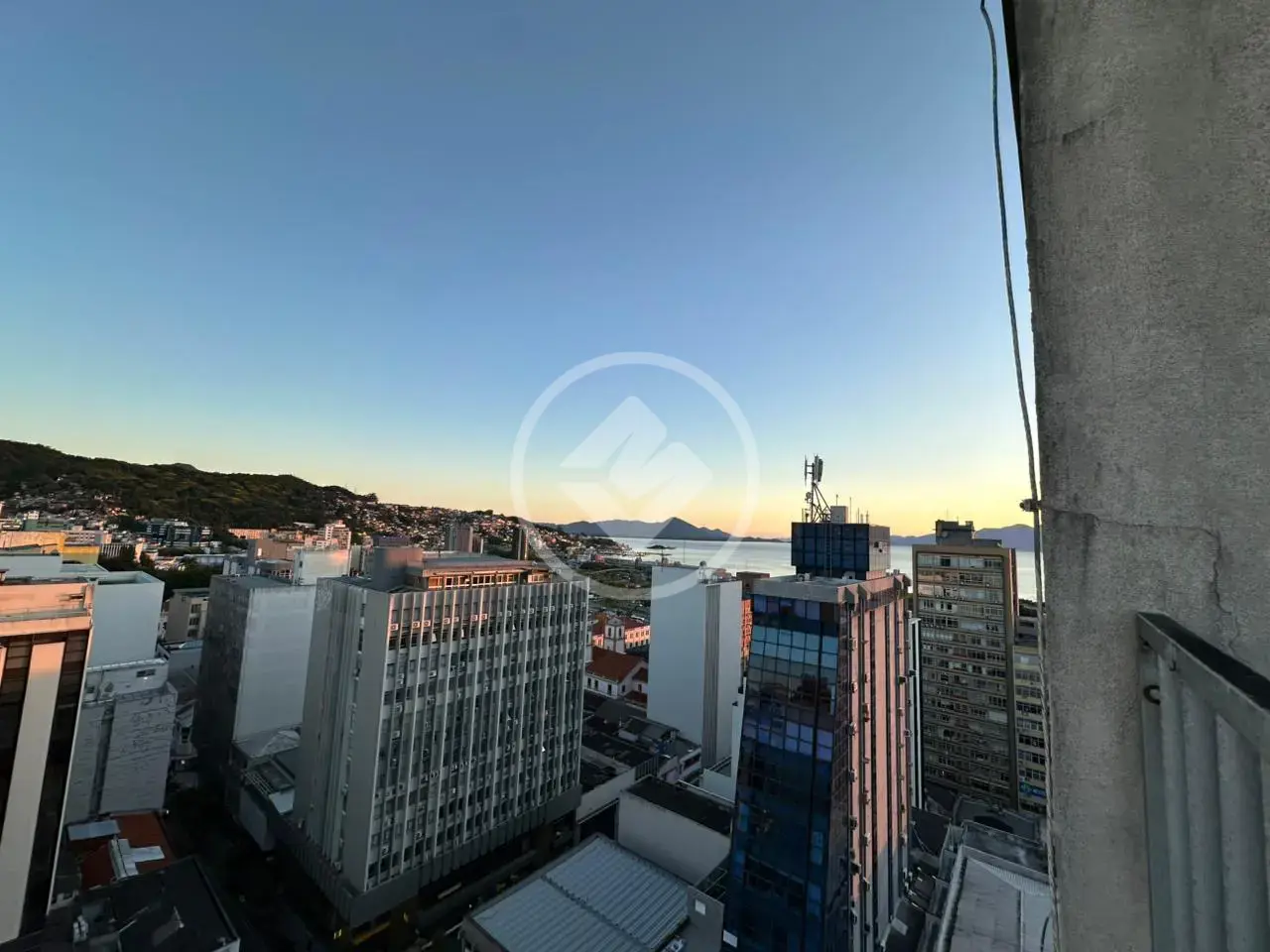 Imagem 1 - Sala Comercial em Centro, Florianópolis - SC