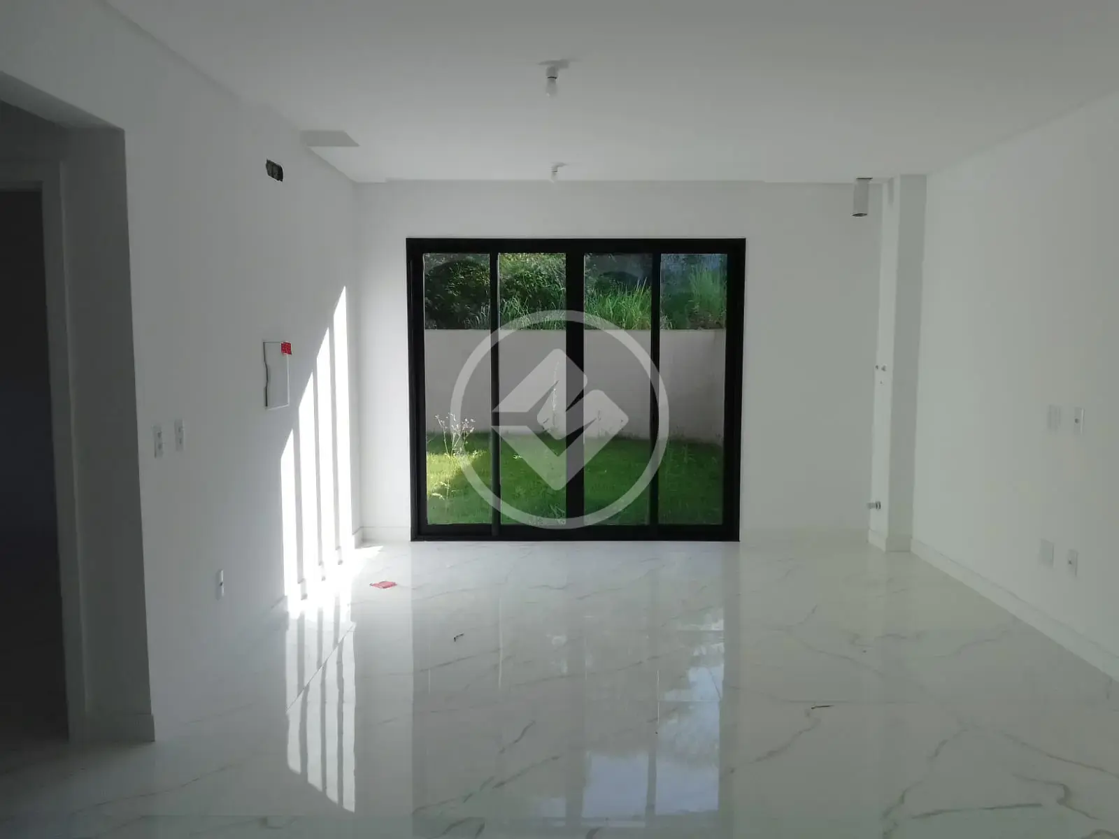 Imagem 1 - Apartamento em CANASVIEIRAS, Florianópolis - SC