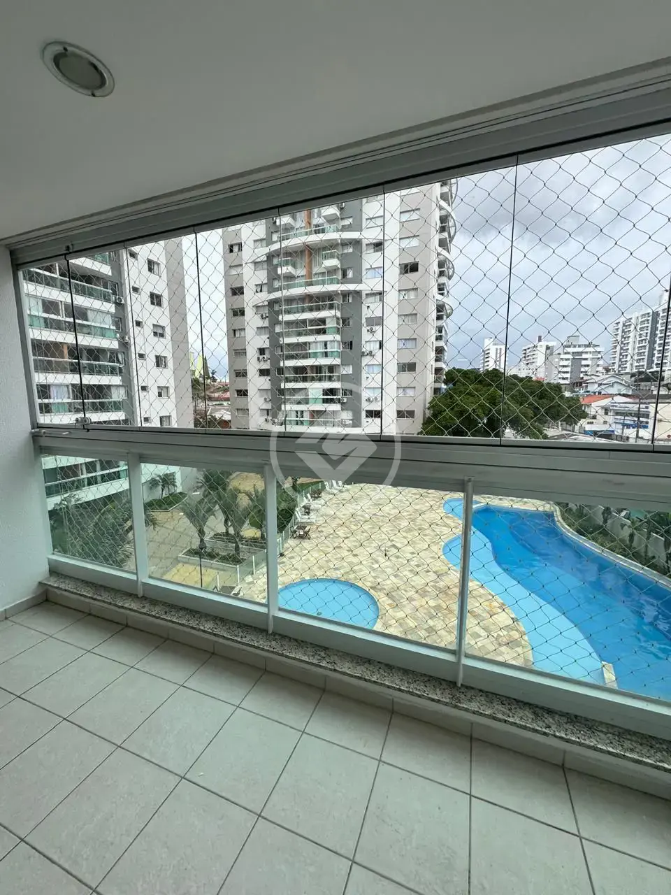 Imagem 1 - Apartamento em Barreiros, São José - SC