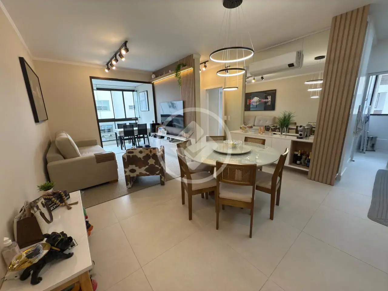 Imagem 2 - Apartamento em Cachoeira do Bom Jesus, Florianópolis - SC