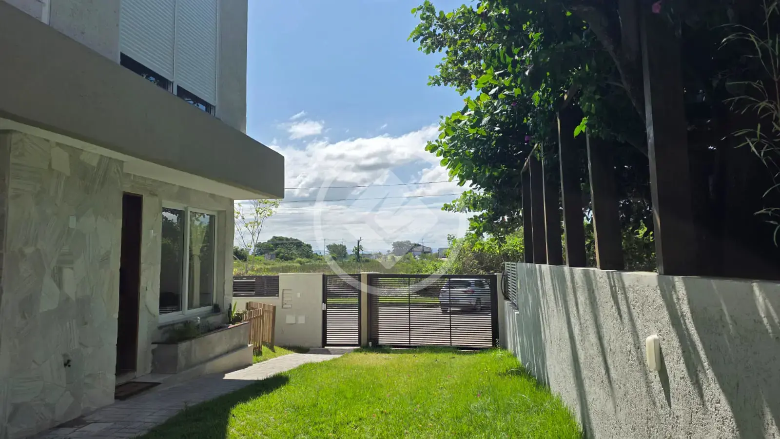 Imagem 1 - Casa em Campeche, Florianópolis - SC