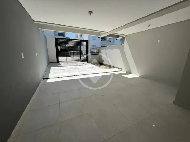 Imagem 2 - Sobrado em Barreiros, São José - SC
