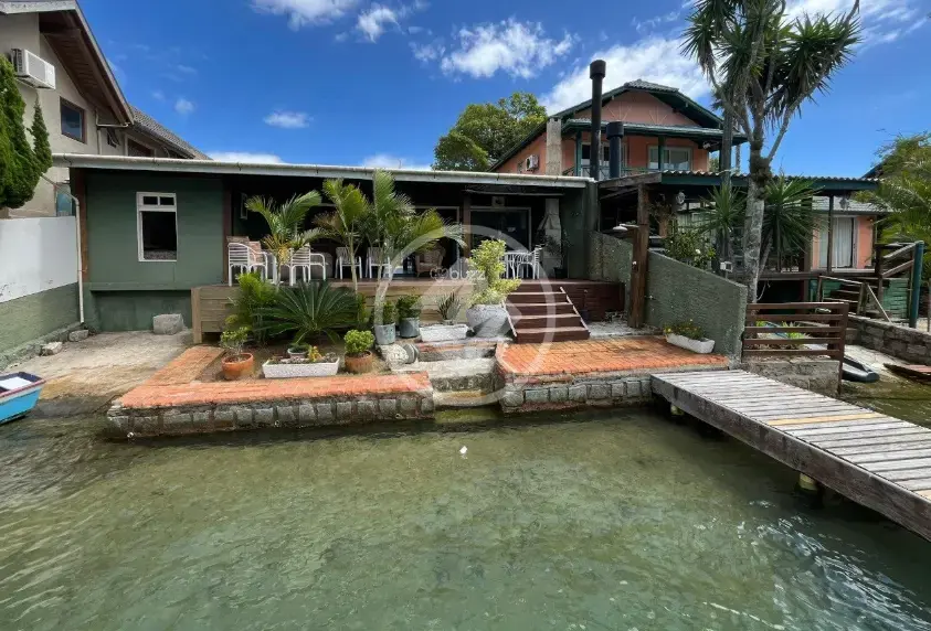 Imagem 1 - Casa em Barra da Lagoa, Florianópolis - SC