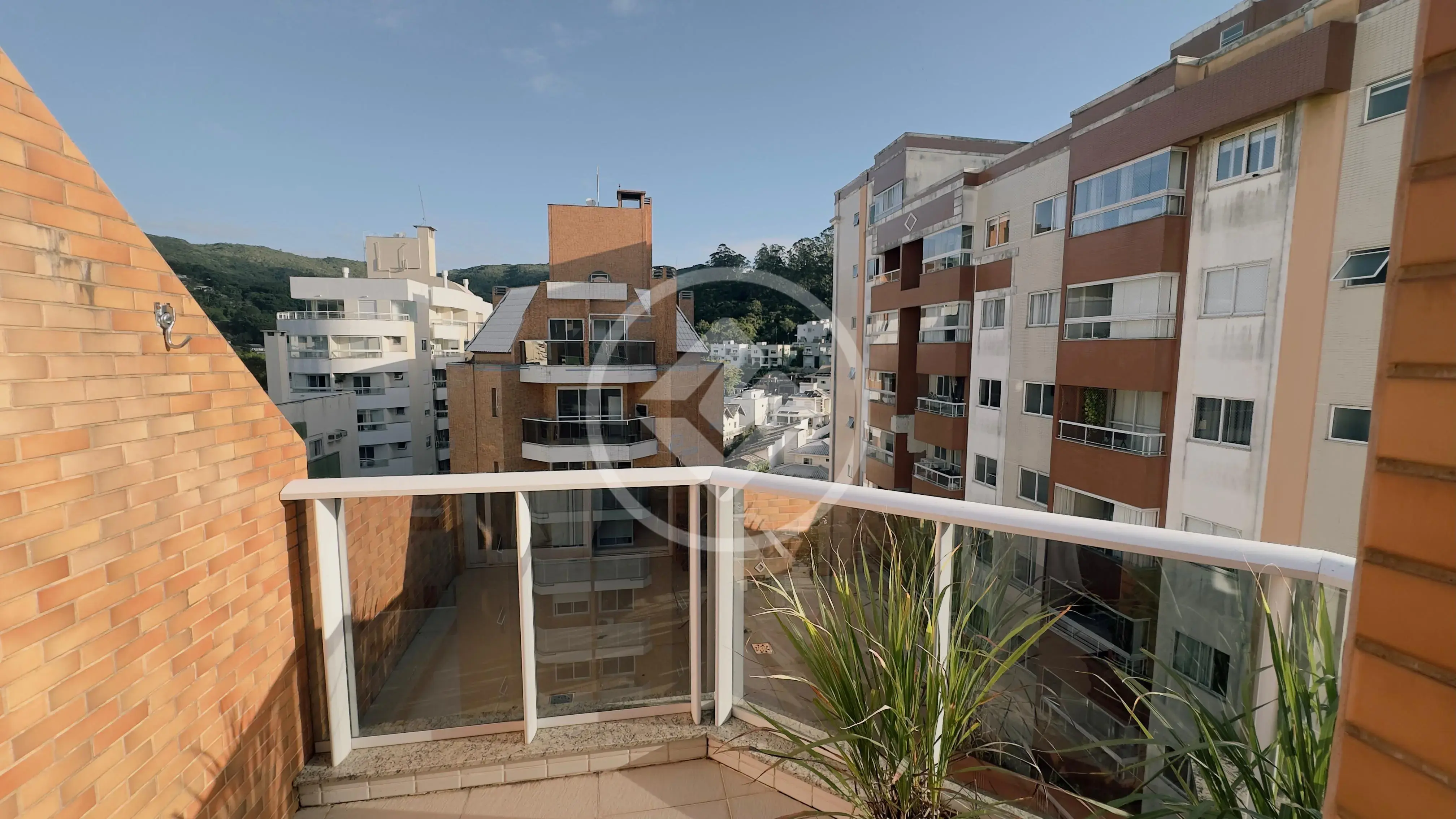 Imagem 1 - Apartamento Duplex em Córrego Grande, Florianópolis - SC