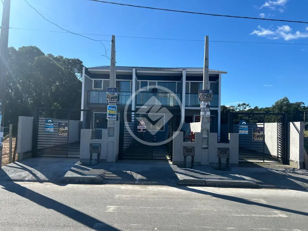 Imagem 1 - Sobrado em Sertão do Maruim, São José - SC