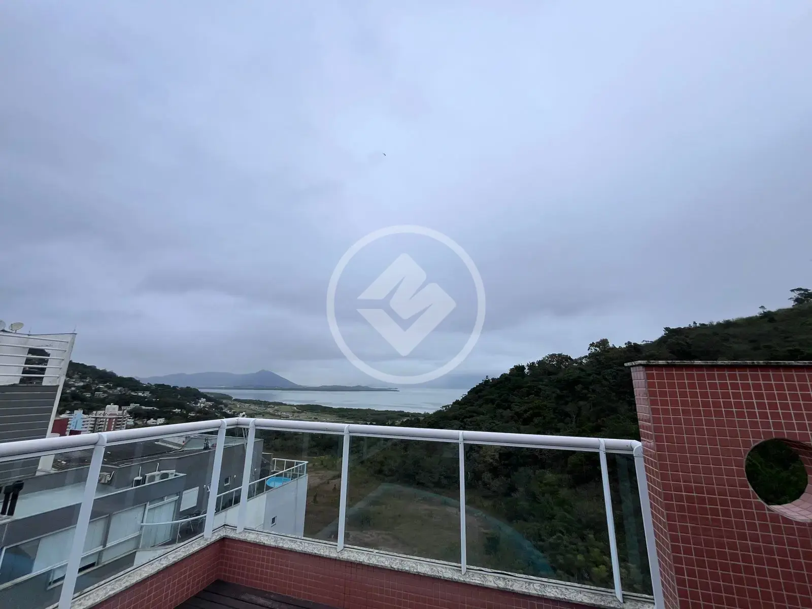 Imagem 1 - Cobertura em Pantanal, Florianópolis - SC