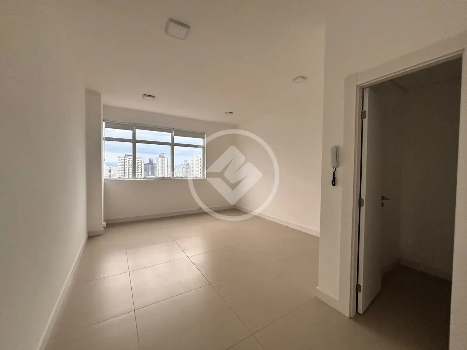 Imagem 2 - Sala Comercial em Balneário, Florianópolis - SC