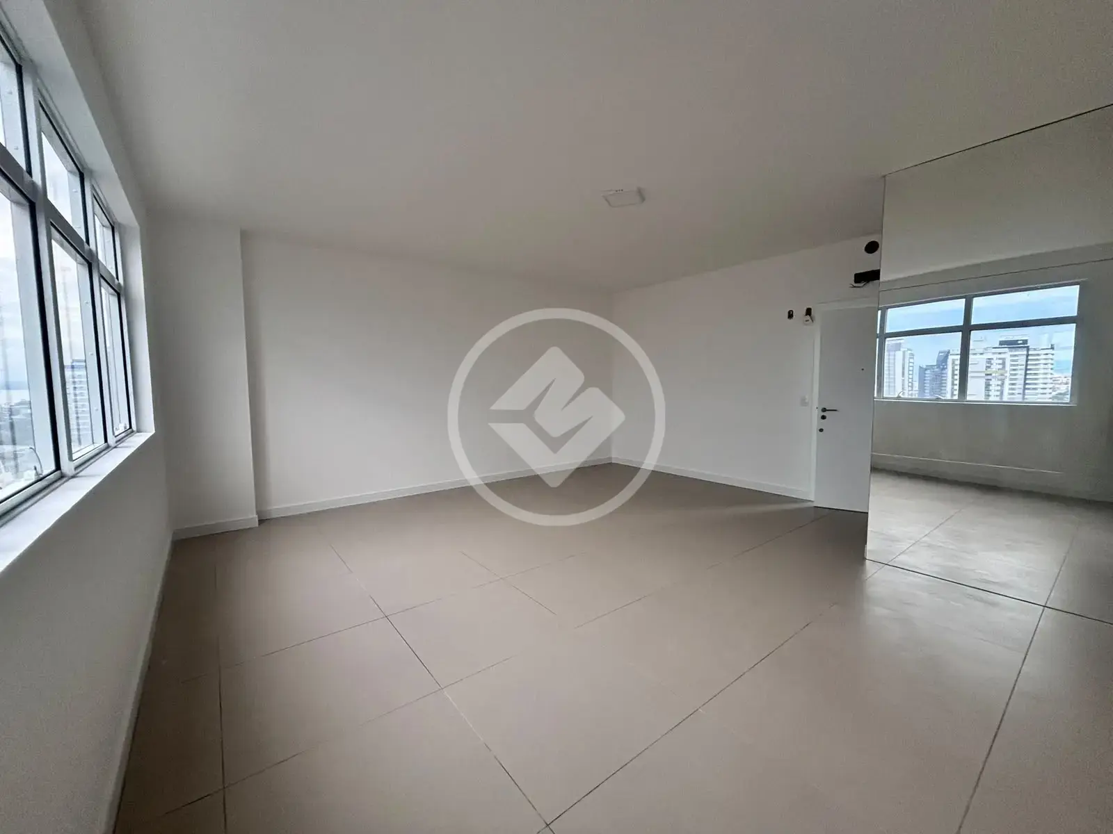 Imagem 1 - Sala Comercial em Balneário, Florianópolis - SC