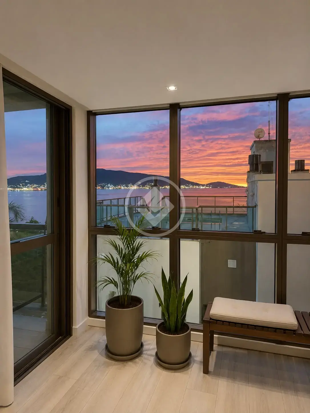 Imagem 1 - Apartamento em Coqueiros, Florianópolis - SC