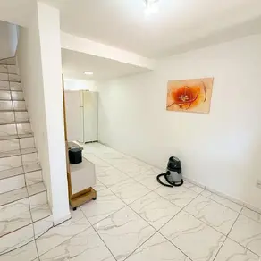 Imagem 4 - Sobrado em São João do Rio Vermelho, Florianópolis - SC