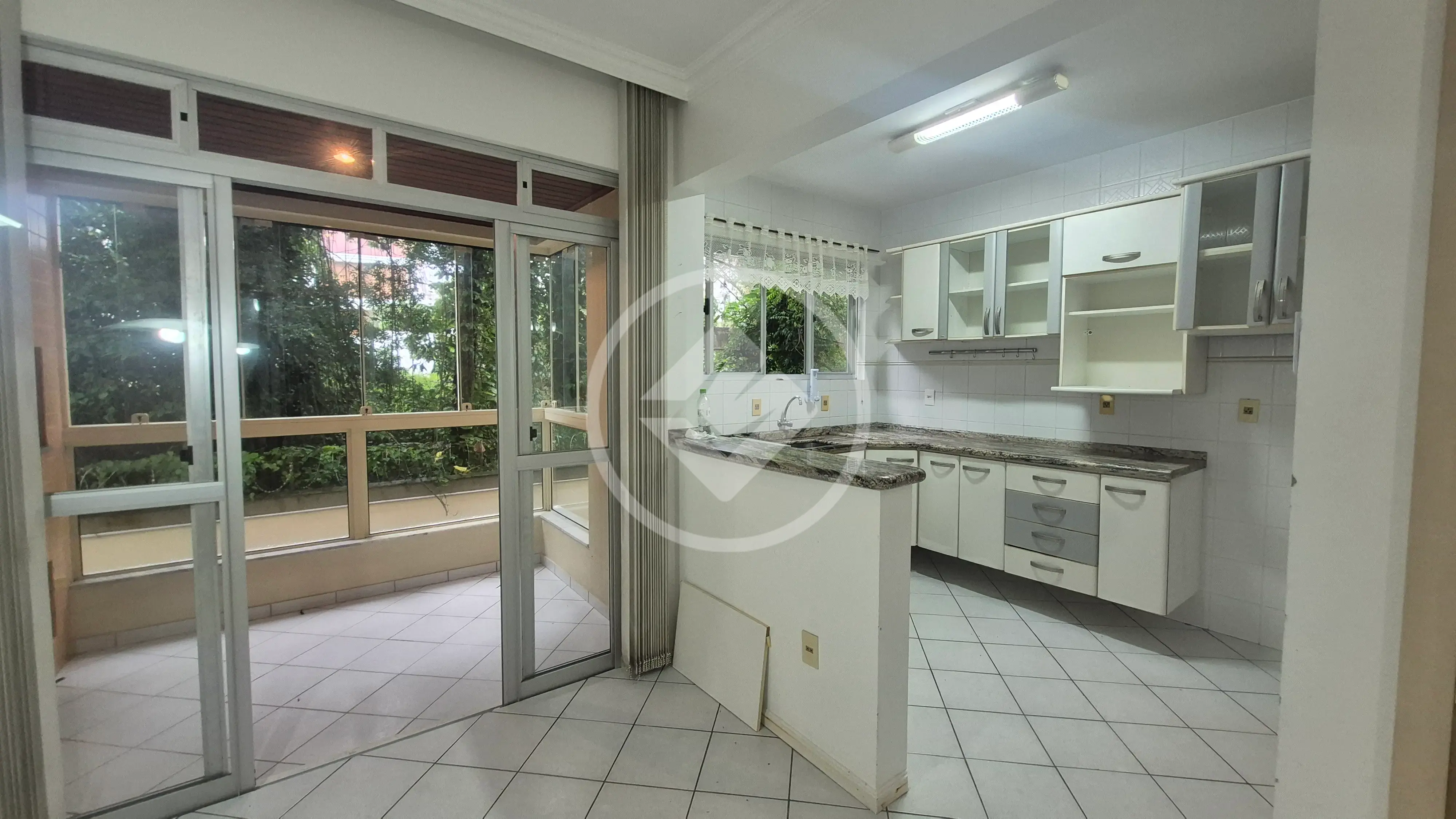 Image 2 - Apartamento em COQUEIROS, Florianópolis - SC