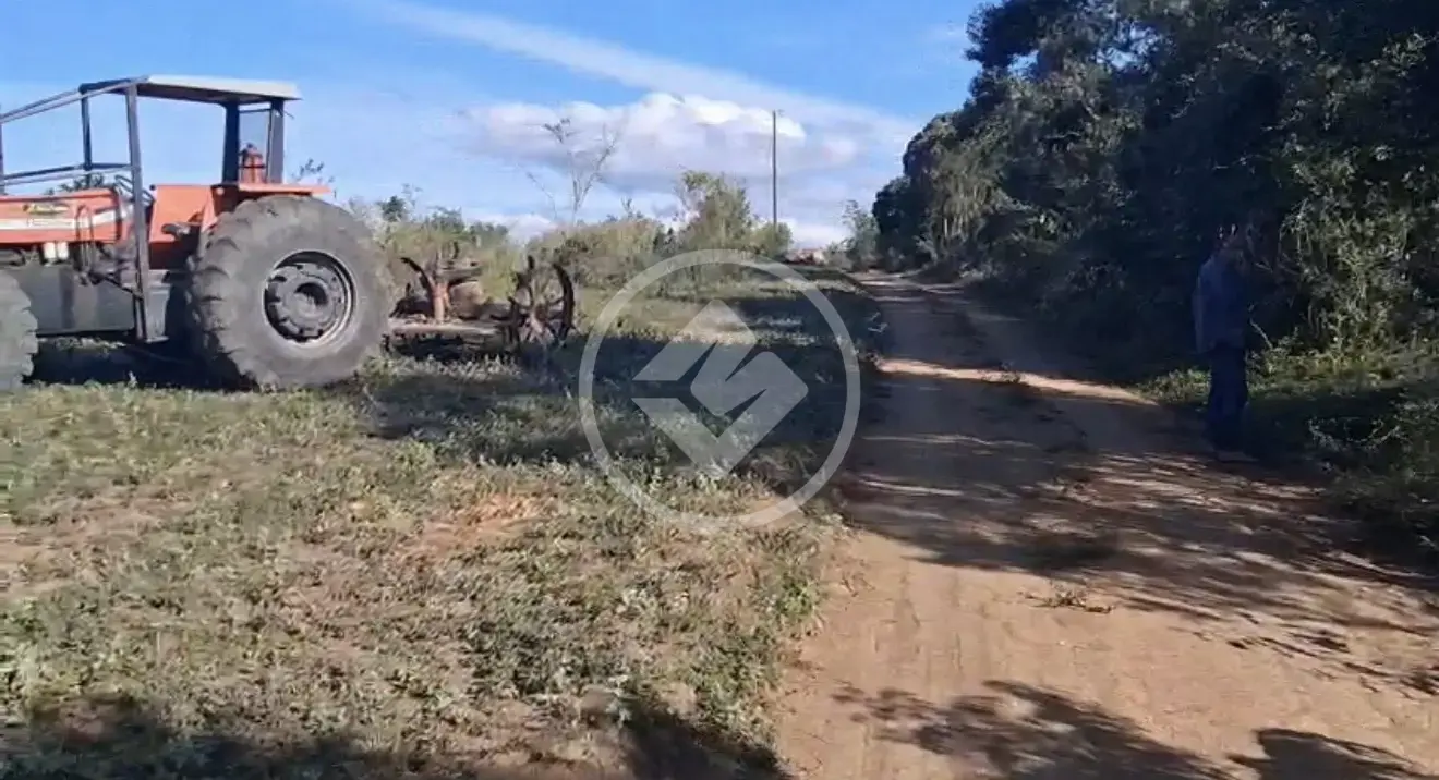 Image 2 - Fazenda em Centro, Pedra Azul - MG