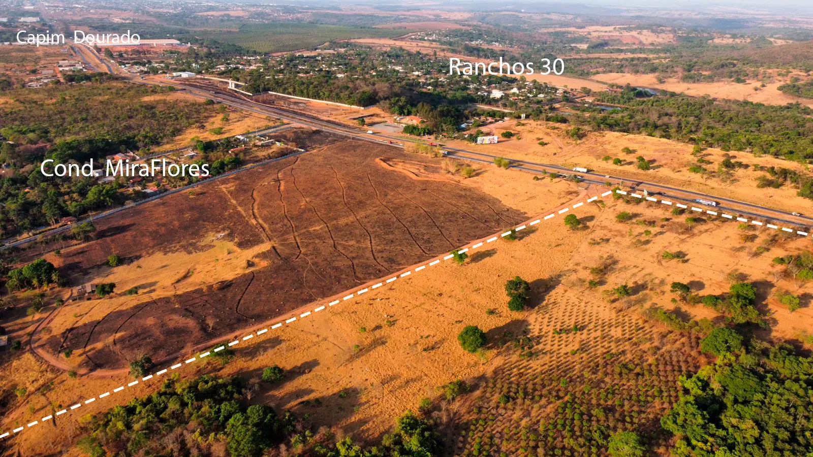 Imagem 1 - Fazenda em Zona Rural, Hidrolândia - GO